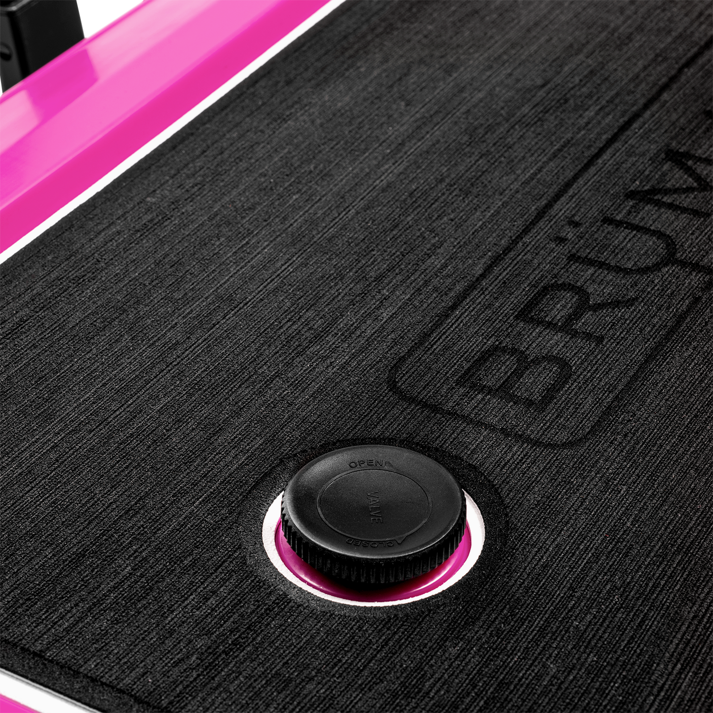 Brutank 35 quart rolling cooler vivid magenta - US 1882